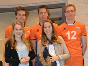 Jong Nederland - Anouk & Amy 18042014